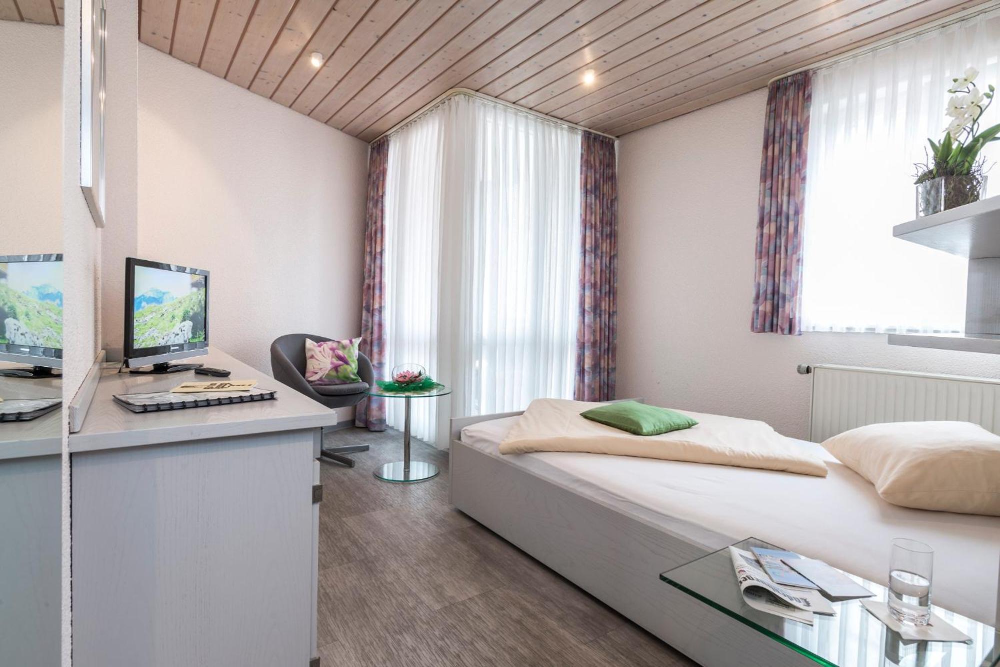 Hotel Cronberger Hof Ladenburg Esterno foto