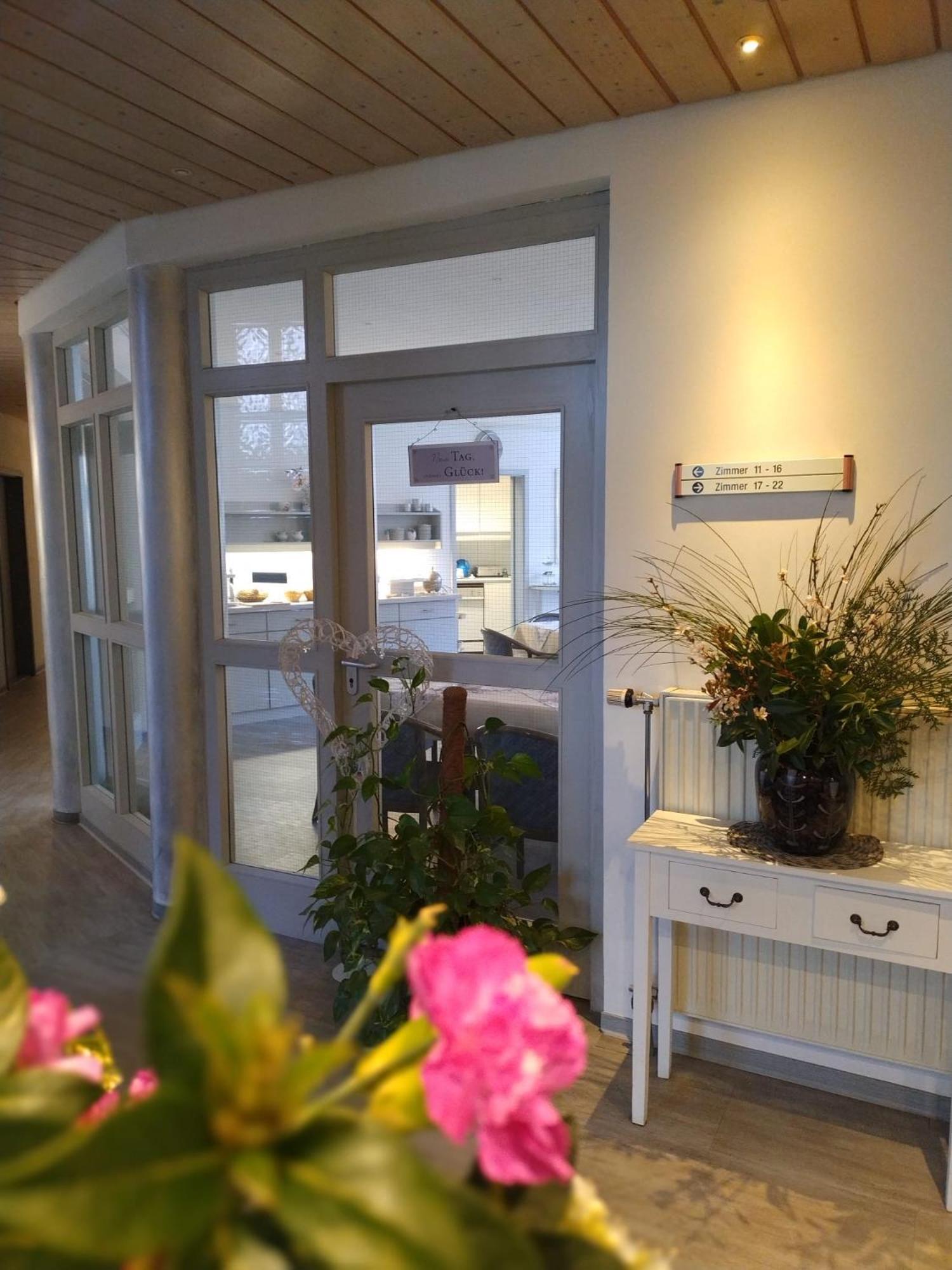 Hotel Cronberger Hof Ladenburg Esterno foto